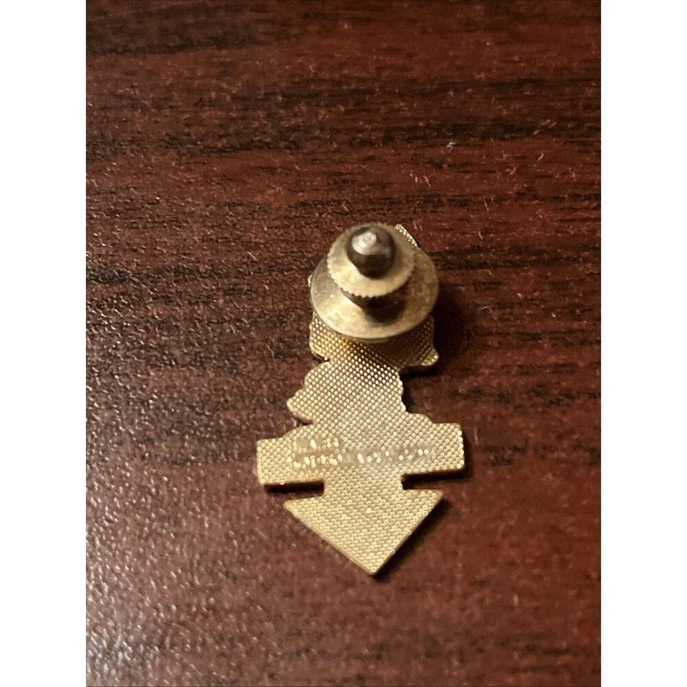 1984 Los Angeles Olympics Arrowhead Water Sponsor Sam Eagle Mascot Lapel Hat Pin